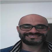 Laureato in Giurisprudenza con pluriennale esperienza in ambito di diritto penale e diritto civile, intende mettere a disposizione dei futuri alunni le sue conoscenze